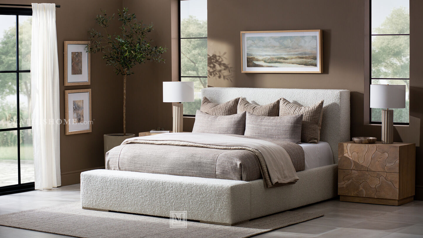 Bernhardt Dunhill King Panel Bed in Contemporary Bedroom